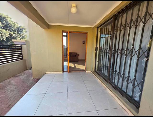 4 BEDROOM HOUSE FOR SALE IN DAWN PARK